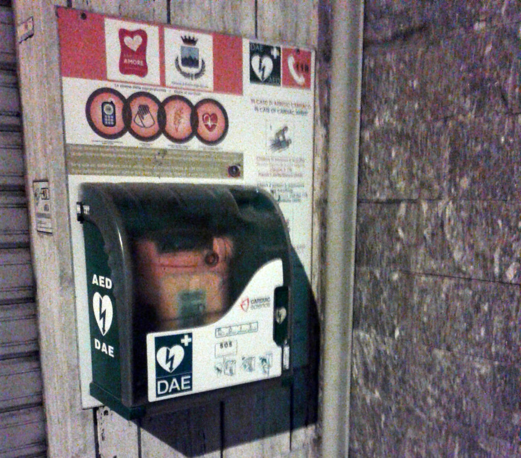 defibrillatore roseto