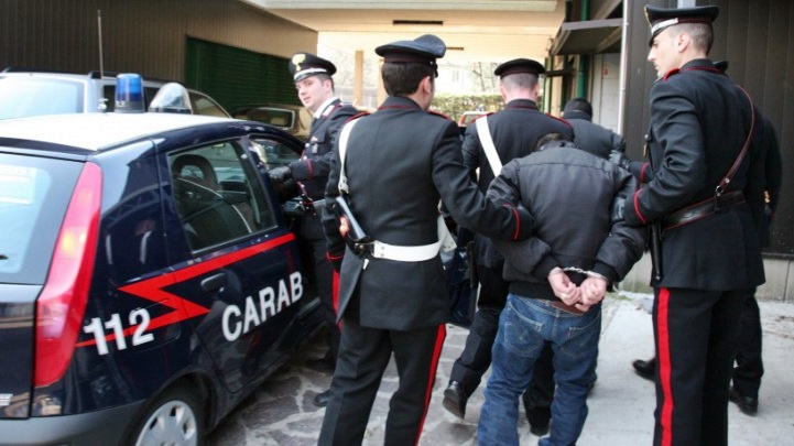 carabinieri arresto