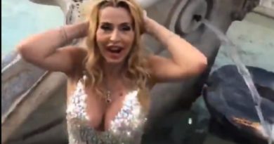 valeria marini