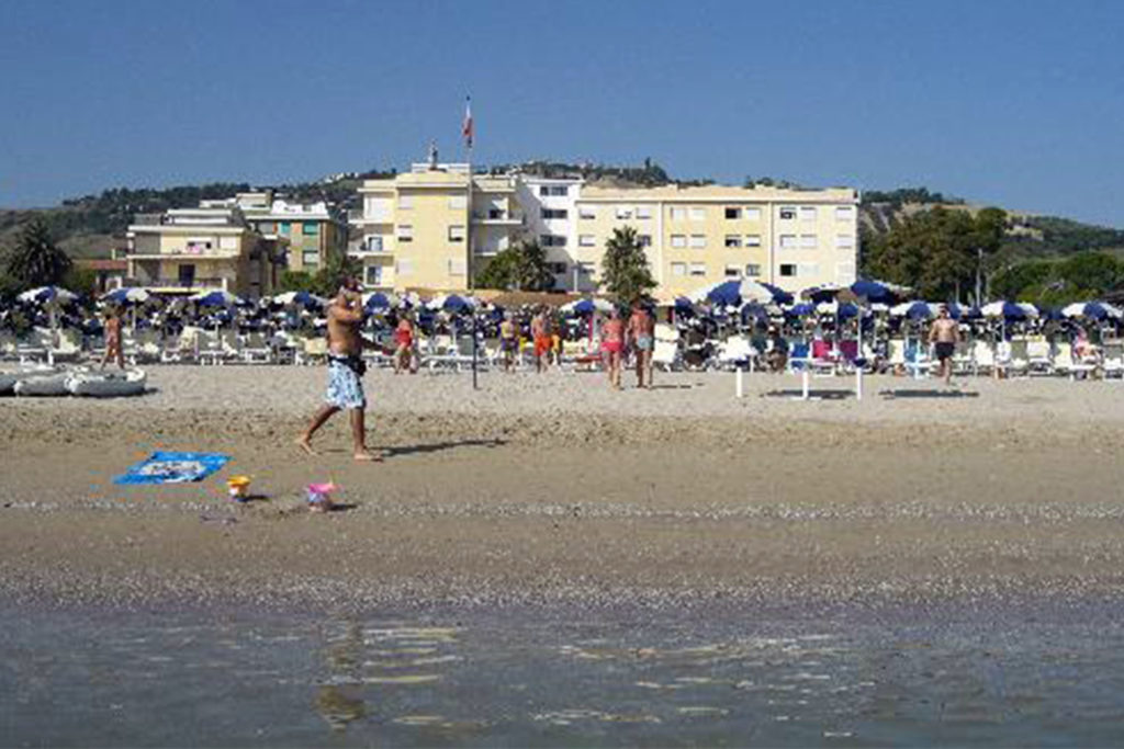 roseto spiaggia