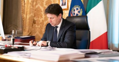 Giuseppe Conte Firma