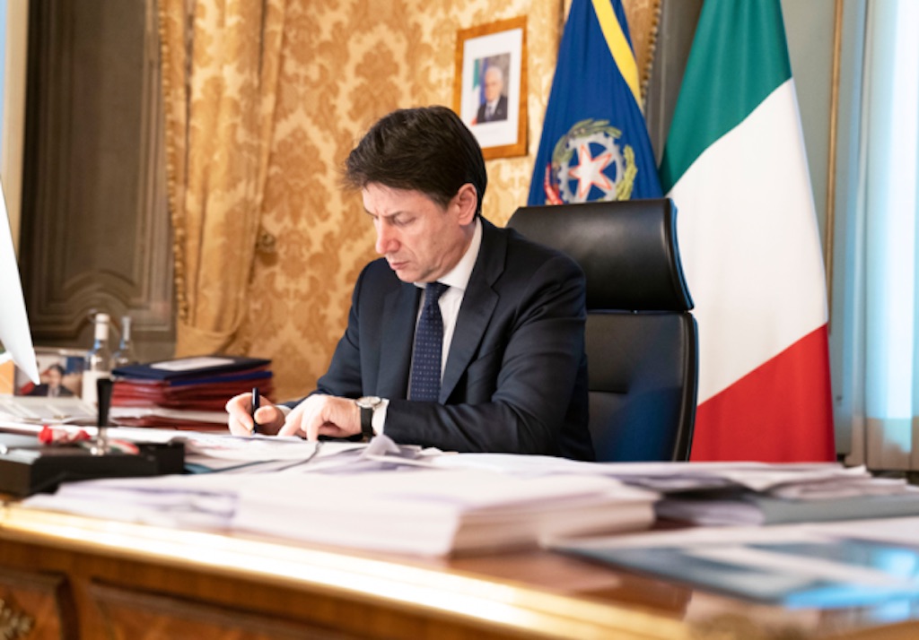 Giuseppe Conte Firma