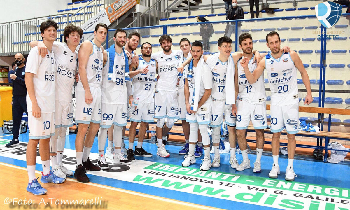 Basket, Coppa Italia serie B: oggi la finale Roseto-Cividale