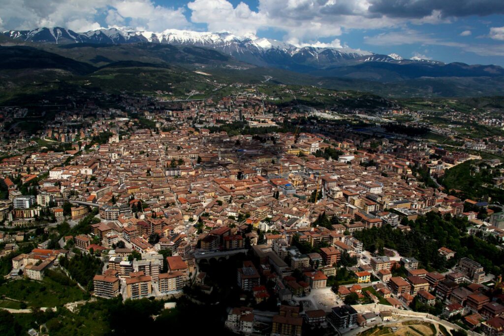 L'Aquila vista alto