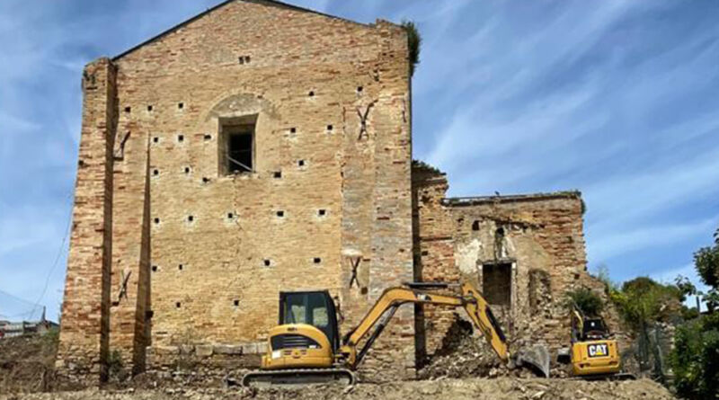 chiesa mutignano pineto